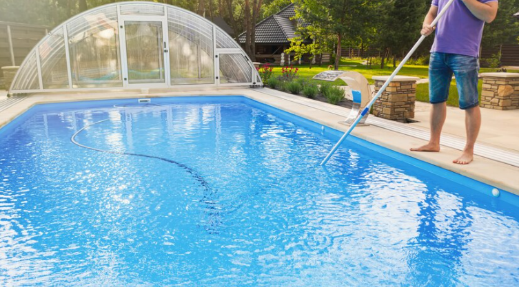 Professional Pool Cleaning Services in Dubai